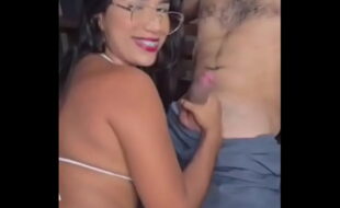 Corno dividindo a esposa