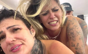 E quando fazemos daquele jeito um sexo bem gostoso a três! Com as bucetas latejando doidos quase gozando! Os três gozando juntos muito gostoso que chega da moleza !