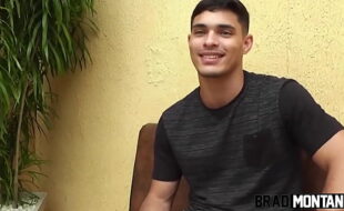 Mulata do rabo gigante, Bombom gozou fodendo com fã e diu pra botar no cuzinho sem na no lo!