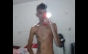 Novinho branquinho na punheta