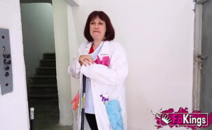 We fucked the cleaning Lady!! Curvy mommy Lucia Bianco and her porn debut