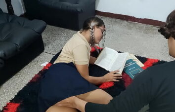 Ayudo Con La Tarea a Mi Sobrinita Inocente 18 años La Virgen Primera Vez