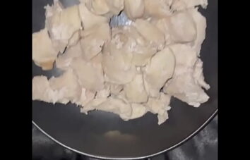 CHICKEN &VEGETABLES IN MY VIRGIN TEEN BEAUTIFUL 18YEAR OLD WET SEXY PUSSY-BEST SAUDI AMATEUR MASTURBATE-KINKY FOOD FETISH-ARABIAN SNOWWHITE-LOS ANGELES-USA-2025-UNITED STATES OF AMERICA-ARAB PORN-