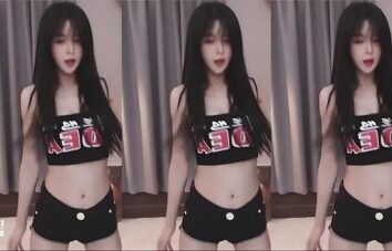 Gái Trung Quốc nhảy cơ thể thon gọn