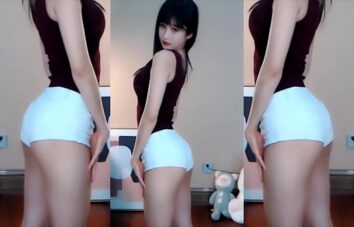 Gái Trung Quốc nhảy quay đầu lại