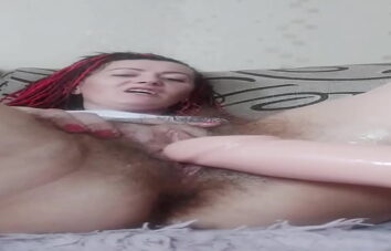 Squirt hot milf,hairy pussy,big pussy lips,masturbation